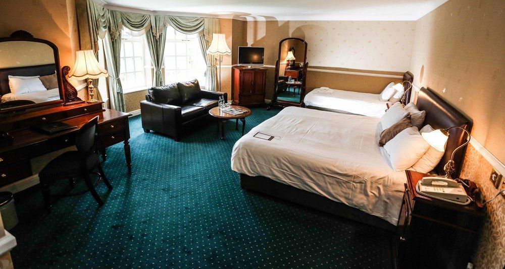 Mere Court 4* Knutsford